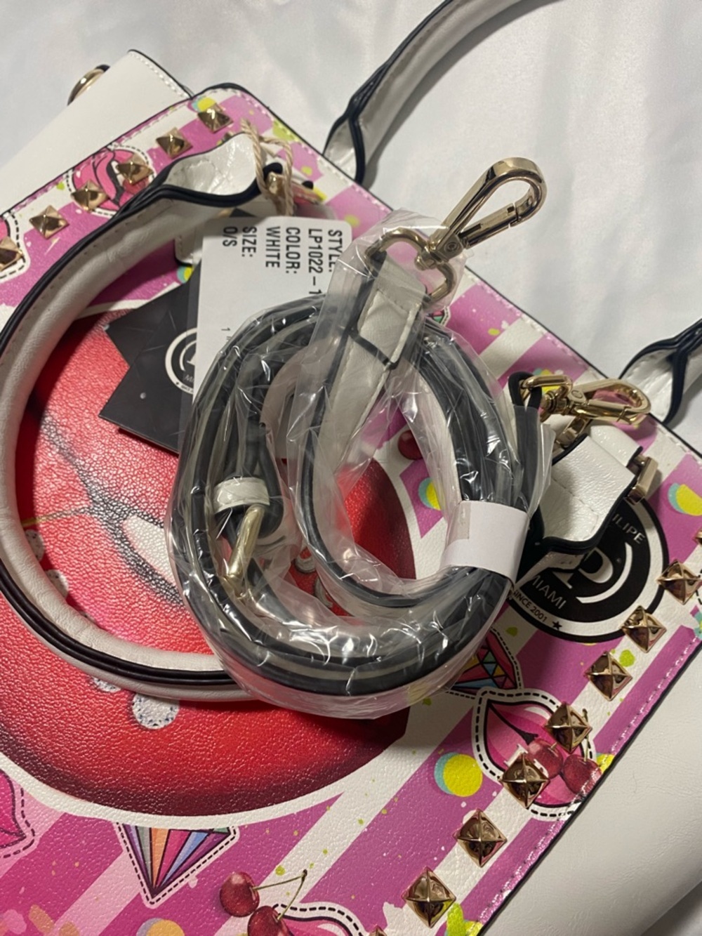 La Philipe Pink & White Lip Graphic Tote - Picture 7 of 8